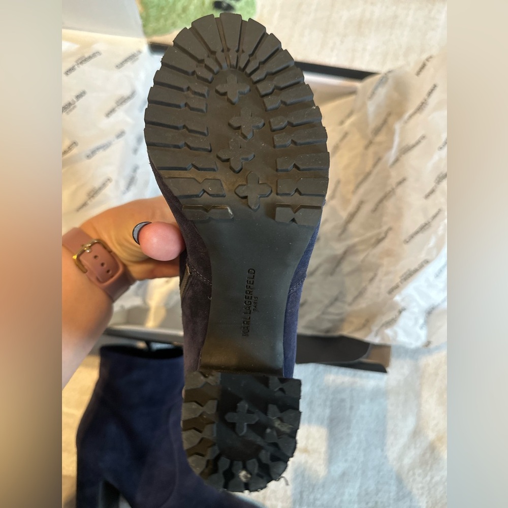 KARL LAGERFELD PARIS LENORE SUEDE BOOT SIZE 8 - Picture 6 of 11